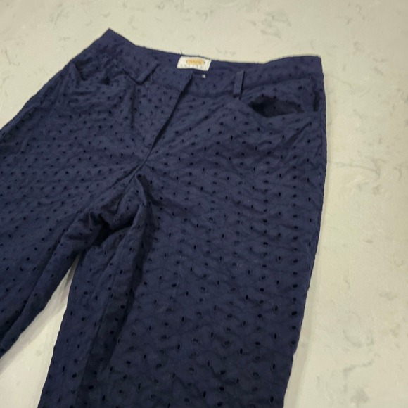 Talbots Petites Navy Blue Eyelet Embroidered Crop Pants Size 4P Stretch Lined - Picture 3 of 7